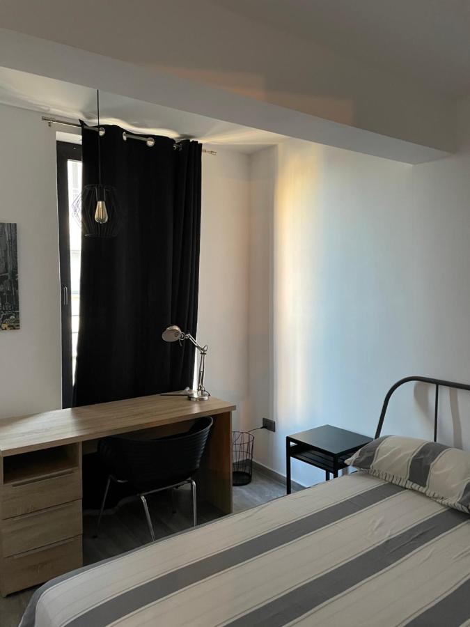 Spacious Seaview Sliema Apt, Steps From Valletta Ferry Exterior photo