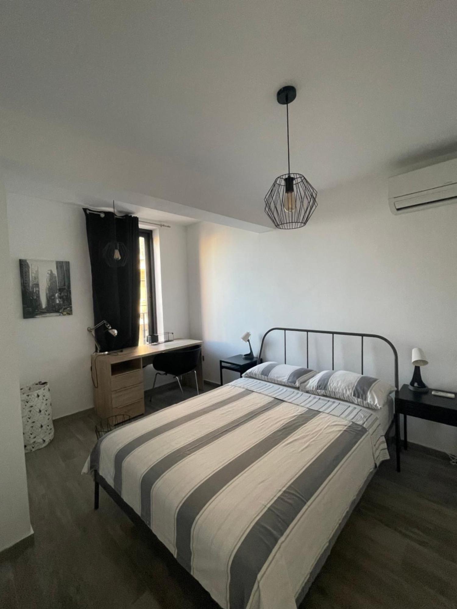 Spacious Seaview Sliema Apt, Steps From Valletta Ferry Exterior photo